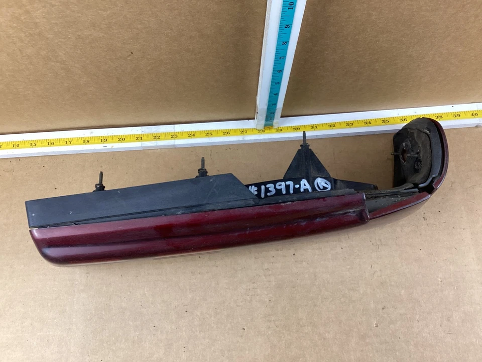 1986-1991 Ford Taurus Sedan conjunto de lanterna traseira direita do lado do passageiro fabricante de equipamento original - Imagem 3 de 4