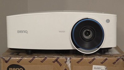 BenQ LU935 6000-Lumen WUXGA Laser DLP Projector
