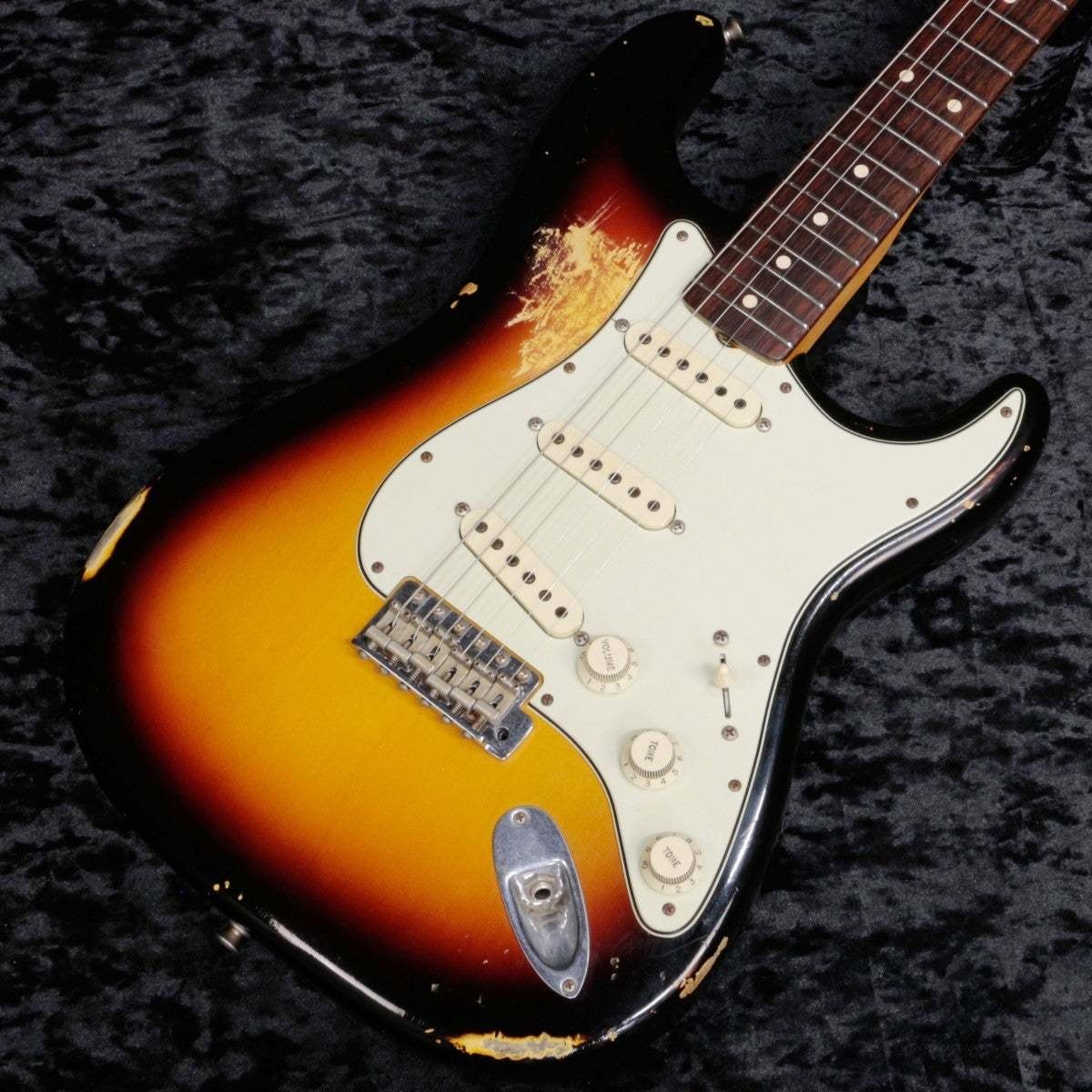 Fender Custom Shop 1960 Stratocaster Relic 3-COLOR Sunburst Used Electric Guitar