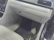 Passat  2012 Glove Box 613157
