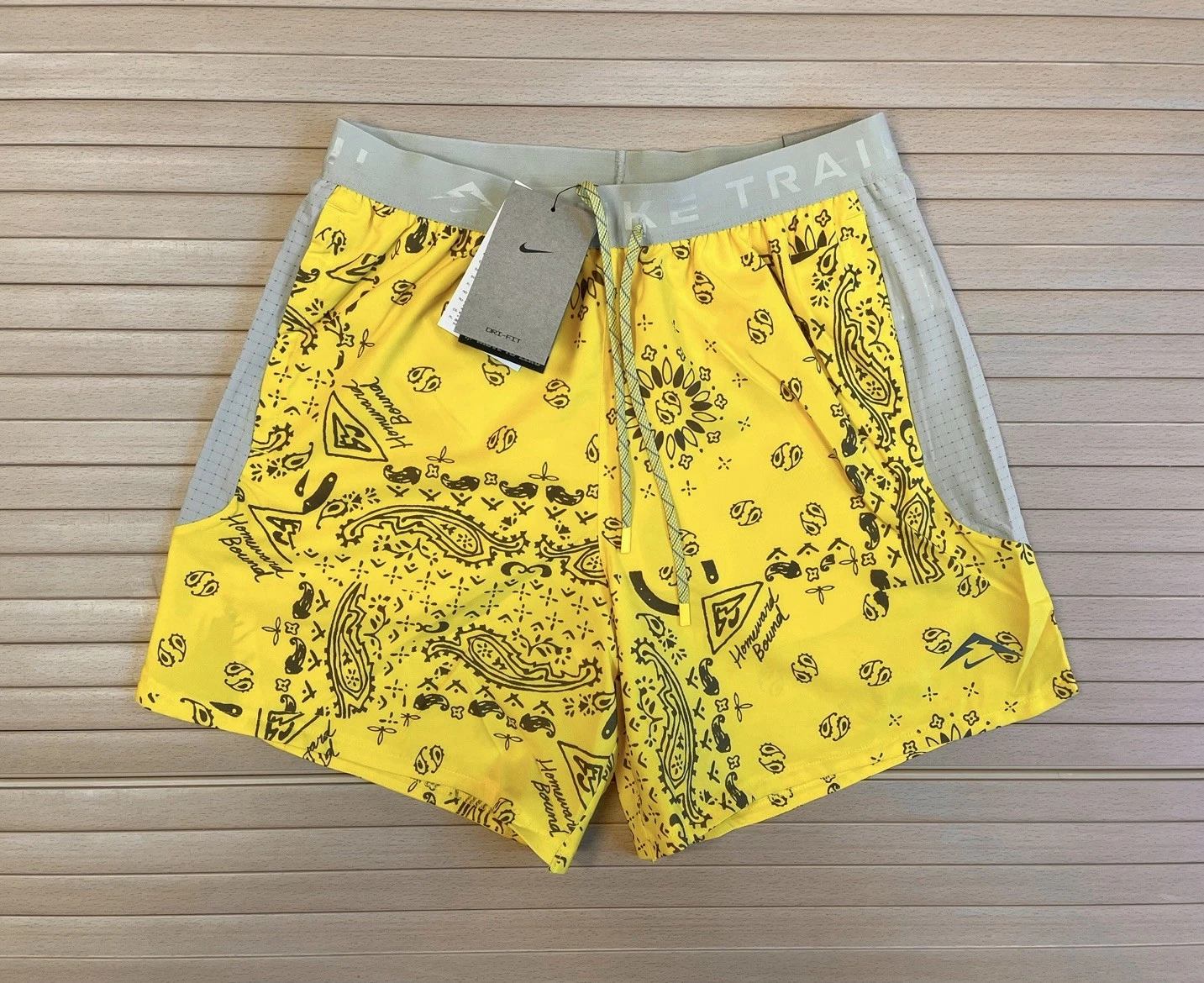Nike Trail 6” Sport Running Shorts Brief Lined Bandana Print Mens Small RRP £60
Opens in a new windo