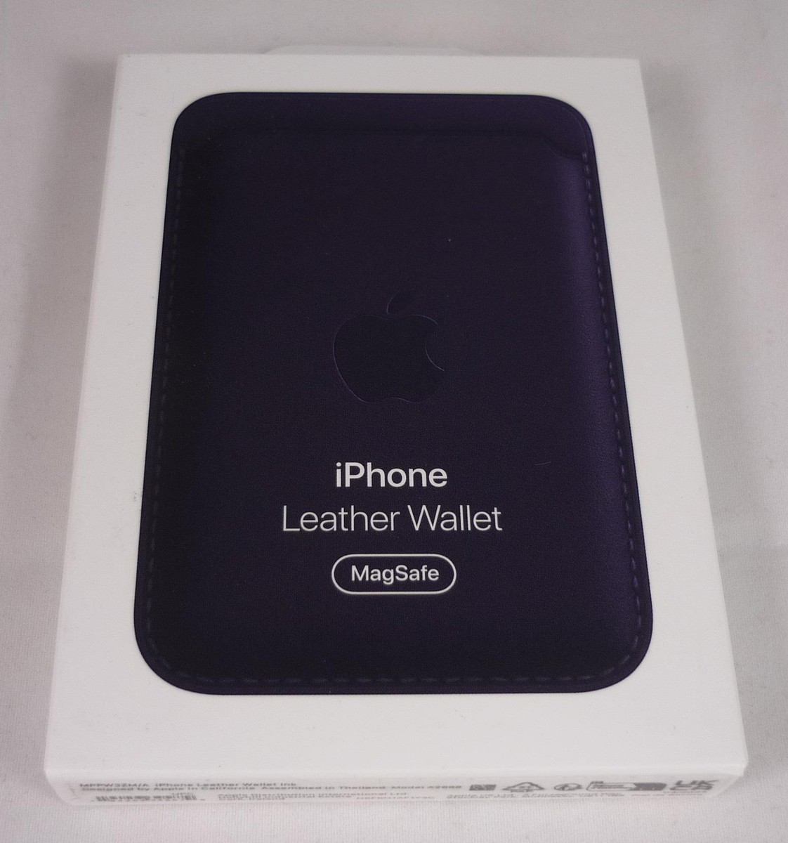 Apple純正 iPhone MagSafe Leather Wallet Amazon.com: Apple Leather Wallet with MagSafe (for iPhone