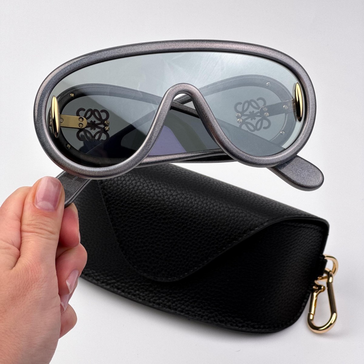 Loewe Men Sunglasses Grey Blue Mirror Shield LW40108I X  display picture 2