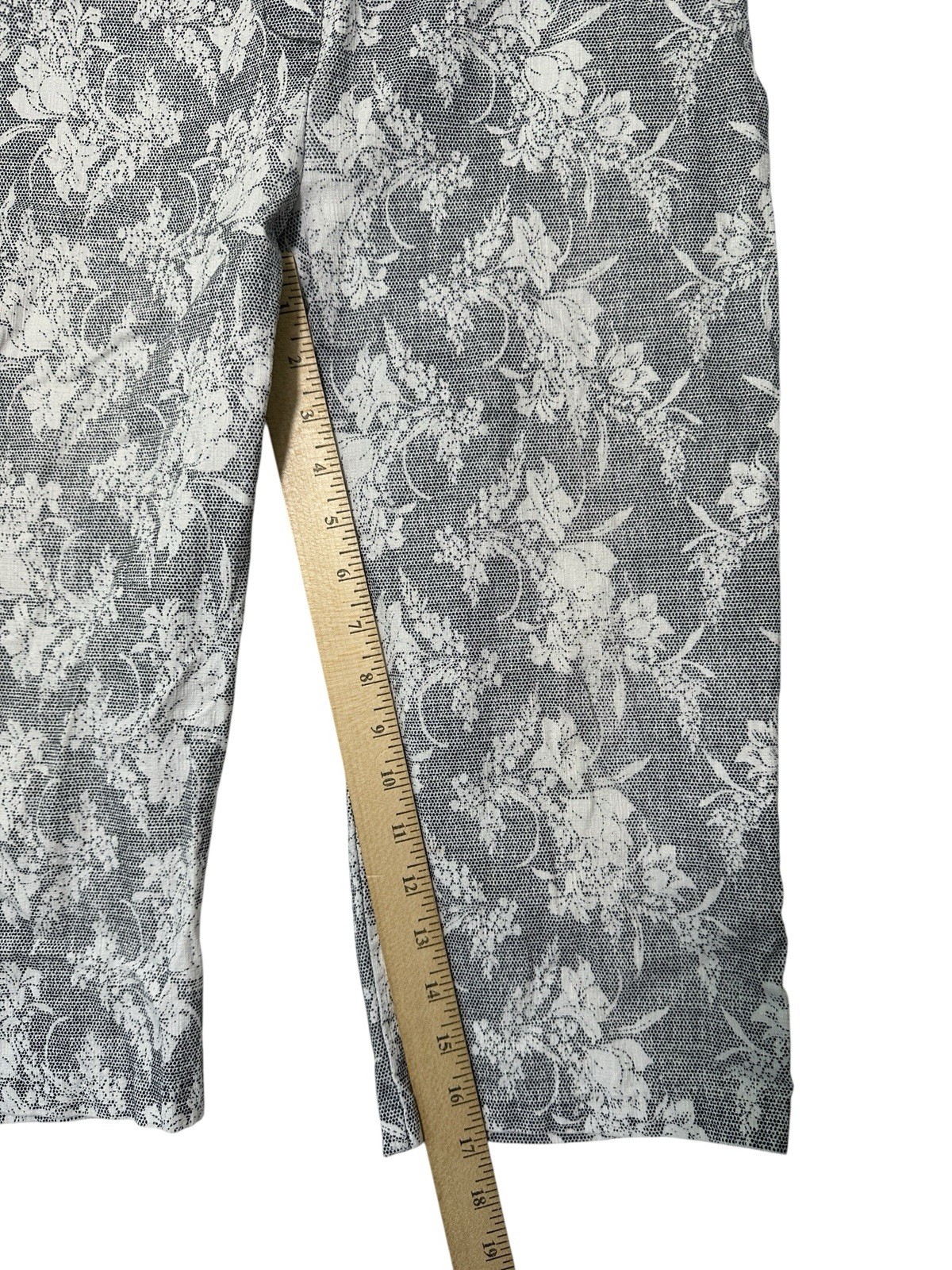 89th & Madison womens White Python Print Pants Sz… - image 6