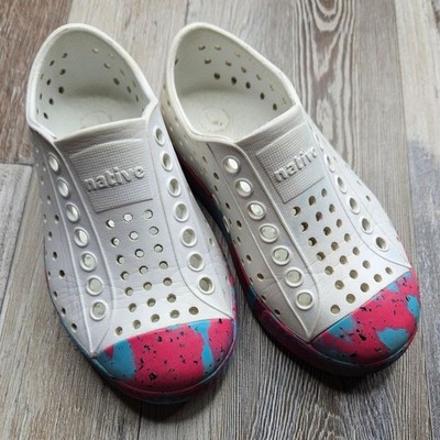 Native Shoes Jefferson Style Sneakers White With Pink Blue Toe
