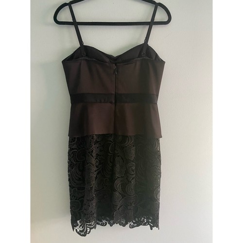 Vestido de fiesta de cóctel BCBGMAXAZRIA negro de encaje y satén talla 8 - Imagen 5 de 6