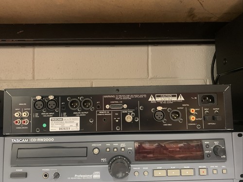 TASCAM CD-RW2000 Professional CD Rewritable Player and Recorder W/New Remote - Picture 5 of 10