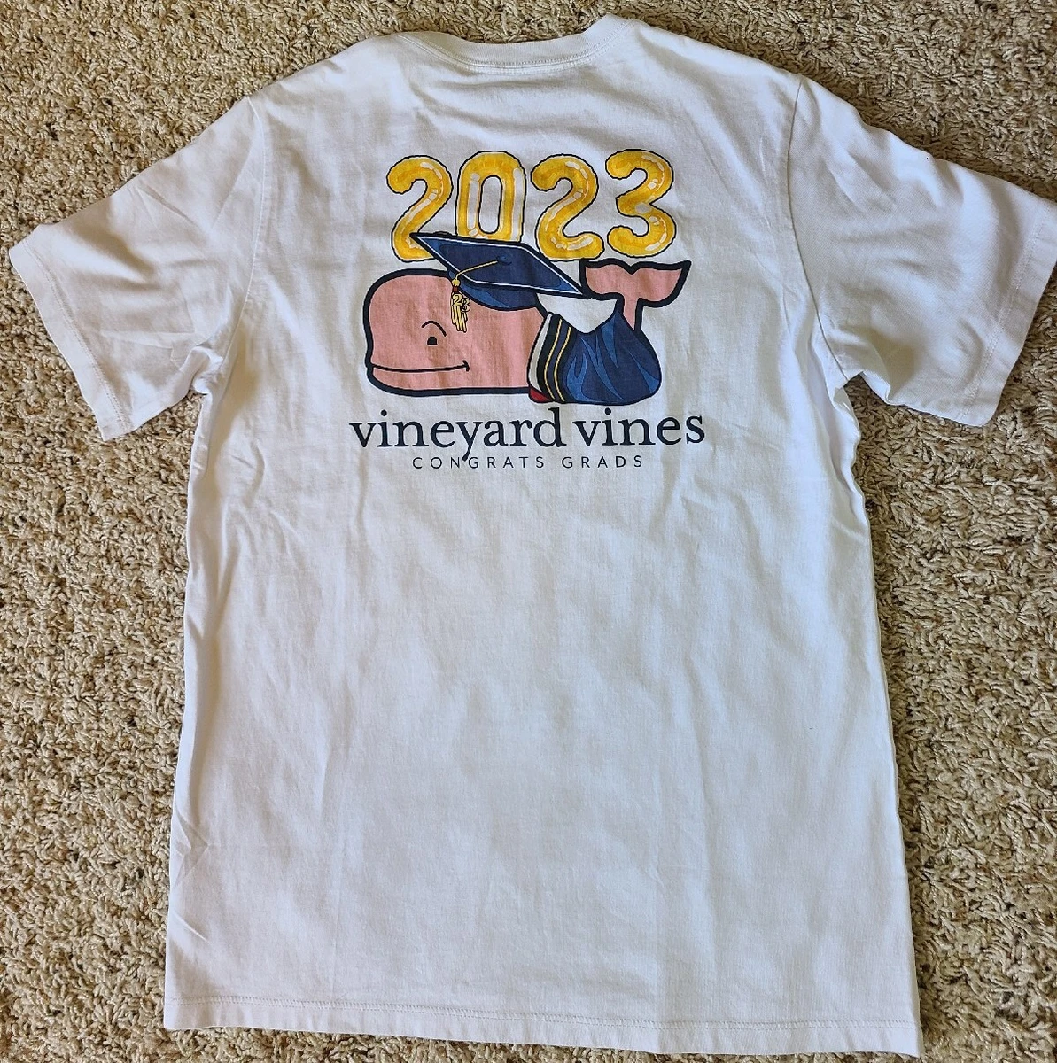 Vineyard vines top graduation shirt