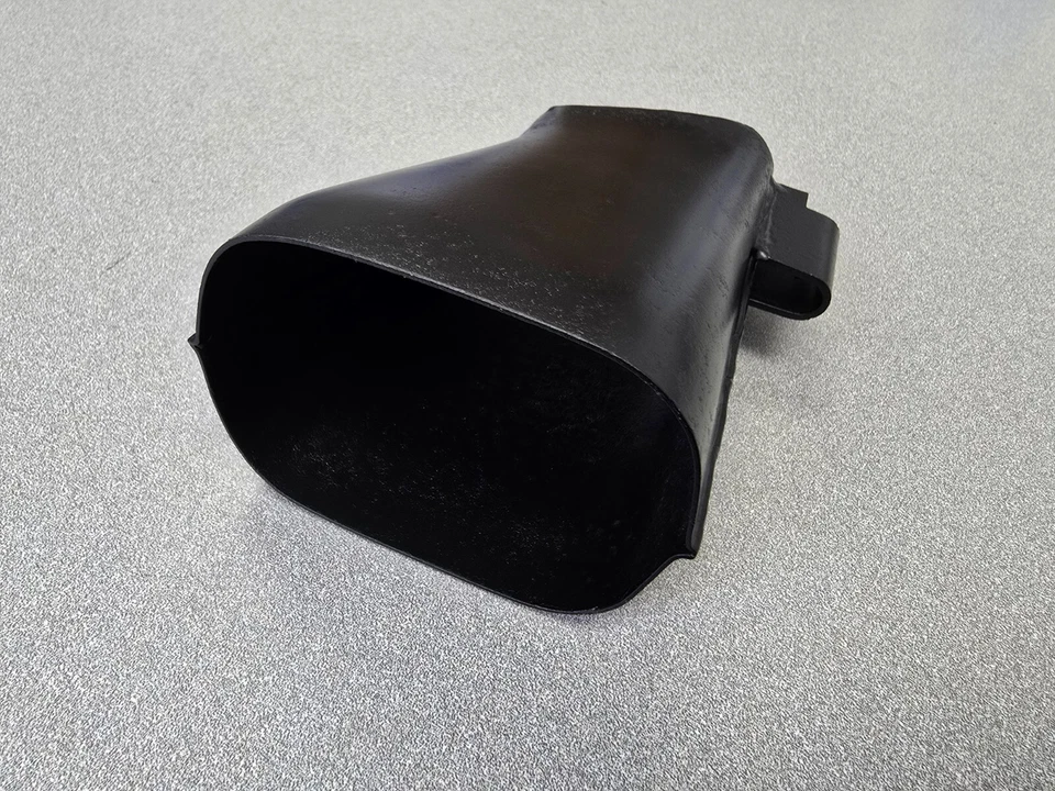 USED ORIGINAL GENUINE PORSCHE 356B 356C 356SC REAR BUMPER EXHAUST FUNNEL #3 - Image 4 of 4