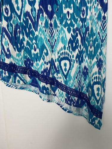 Chico's Pullover Top Blouse Blue Short Sleeves Asymmetric Embroidered hem Size 1 - Picture 5 of 12