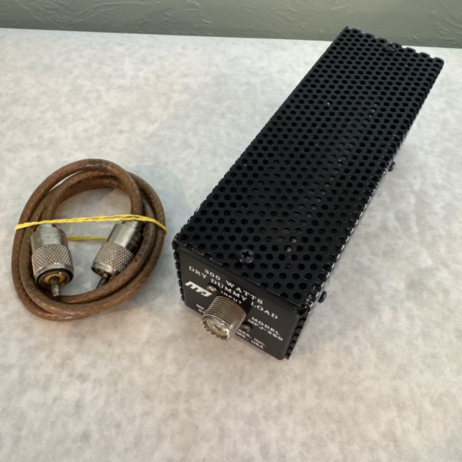 MFJ Enterprises MFJ-260 300 Watts Dry Dummy Load Made in USA Ham Radio