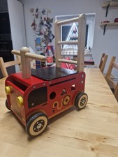 Lauflernwagen Holz I'm Toy  Feuerwehr Schiebewagen mit Bausteinen