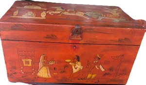 19th Century Hand Painted Chinese Lacquer Box / Trunk with /Lid