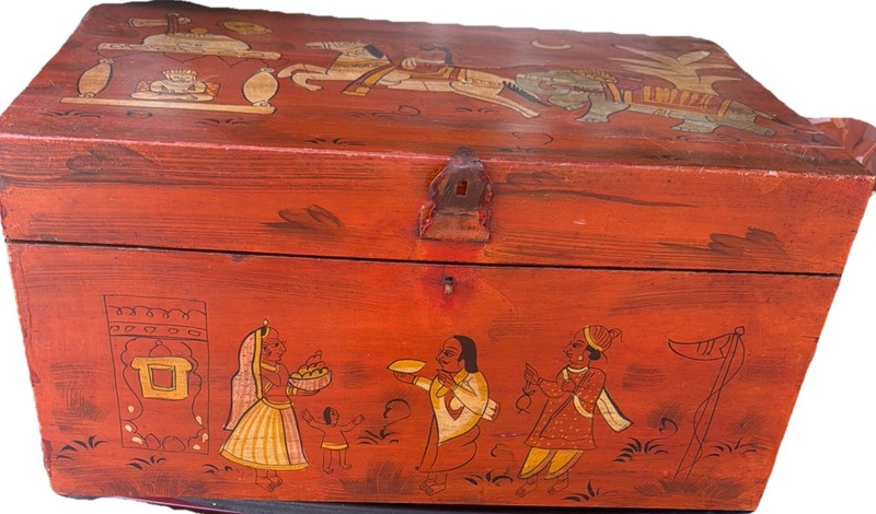 19th Century Hand Painted Chinese Lacquer Box / Trunk with /Lid