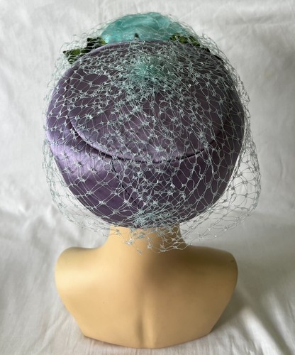 1950s 1960s Vintage Silky Mauve Blue Netting Pillbox Halo Hat Ladies 21.2" 54cm - Picture 10 of 23