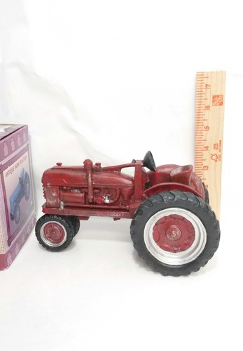 Modelo Tractor Farmer Brown Collection Trippies INC Tractor Figuras Modelo Estático - Imagen 10 de 10