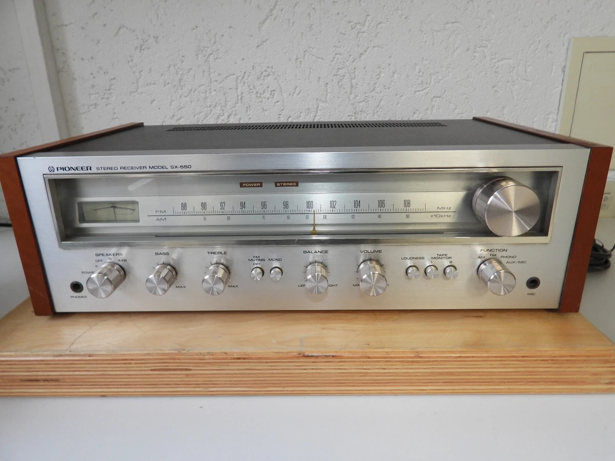 Pioneer SX-550 Vintage Hifi Stereo Amplifier/Tuner Verstärker mit Holzseiten