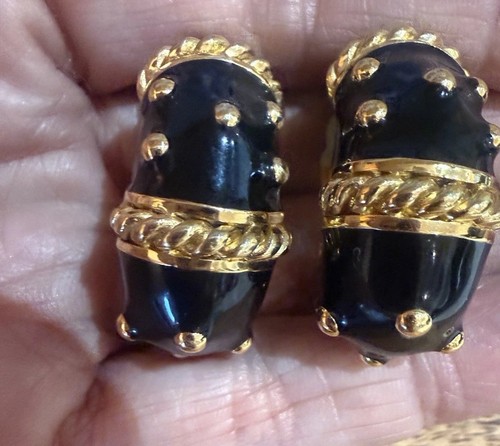 Vintage Signed Ciner Black And Gold-tone Enamel Accent Rope & Dots Clip Earrings