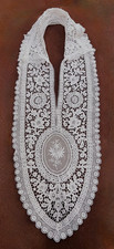 Grand magnifique ancien col/avant en dentelle blanche guipure (machine), motif floral