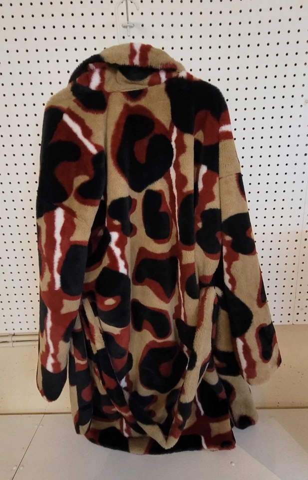 Puma Patterned Men's Fleece Coat Men's Xl Red Black Beige Madison Fur Pebble - Image 2 of 4