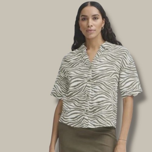 Shirt Short Sleeves Animal Print Womens Casual Relaxed Fit B.YOUNG Size 8-12 UK - Picture 15 of 21