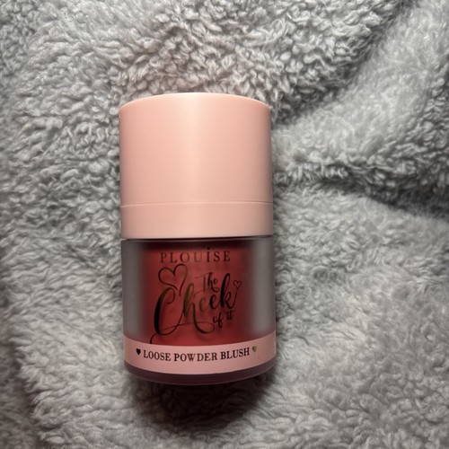 P.Louise Cheek Of It Blush Powder ~ Red Velvet *Exclusive 2024 Advent* *RRP £18* - Picture 3 of 3