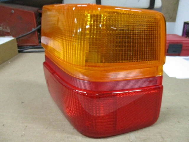 AUDI 100 200 5000 LUZ TRASERA DERECHA EXTERIOR NUEVO OEM 443945218A 84 85 86 87 88 89 90 91 Foto 3 de 4