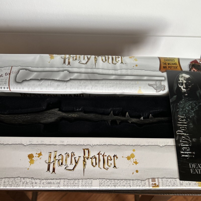 Harry Potter Mystery 12" Wand DEATH EATER with Box. unused, started to collect.