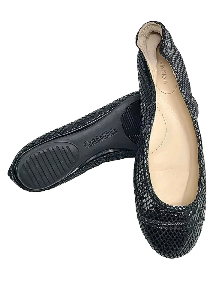 Calvin Klein Priya Womens Ballet Flats Black Shiny Embossed Detail Size 6 M - Image 3 of 4