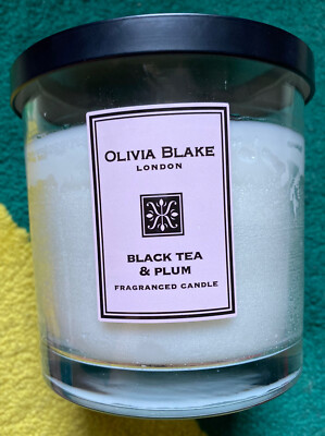 Olivia Blake Black Tea   & Plum 3Docht groß 515g Kerze  Deckel