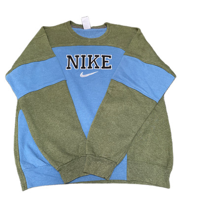Nike Reworked Sweatshirt Herren L blau grün bestickt Spruch Logo Vintage Y2K
