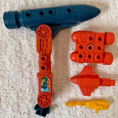 #ad #ad Lot of 4 Centurions Max Ray Acessories 1986 Kenner Leg Skid Aqua Cannon Missile $26.97