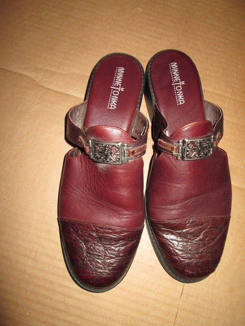Womens MINNETONKA leather slides shoes size 8 brown | eBay