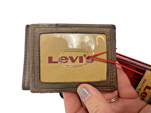 Levis Brown Leather Wallet Card Case Front Pocket New in Box Money Clip Mens - Picture 7 of 13