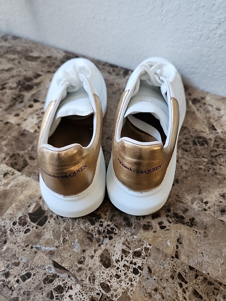Alexander McQueen Oversized Sneaker White Gold heel Size 42 Model