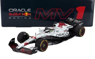 F1 signed Minichamps 1/18 scale Red Bull Racing RB21 Japanese GP
