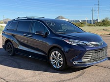 2022 Toyota Sienna Platinum 7-Passenger