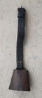 ANTIQUE COUNTRY PRIMTIVE LG. FORGED CAST IRON DAIRY COW BELL W/ LEATHER STRAP — photo 1
