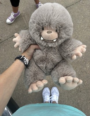 RECEIPT AVAIL 1 Jellycat Bo Bigfoot AND 1 Wilf Wolf 1 OWNER Never