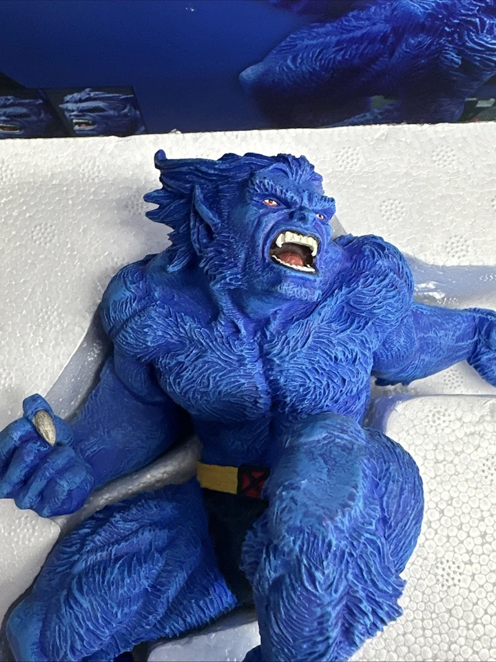 Marvel Beast Medium Size Statue X-Men Modern Era Jim Lee Series 413/3000 - Image 4 of 4