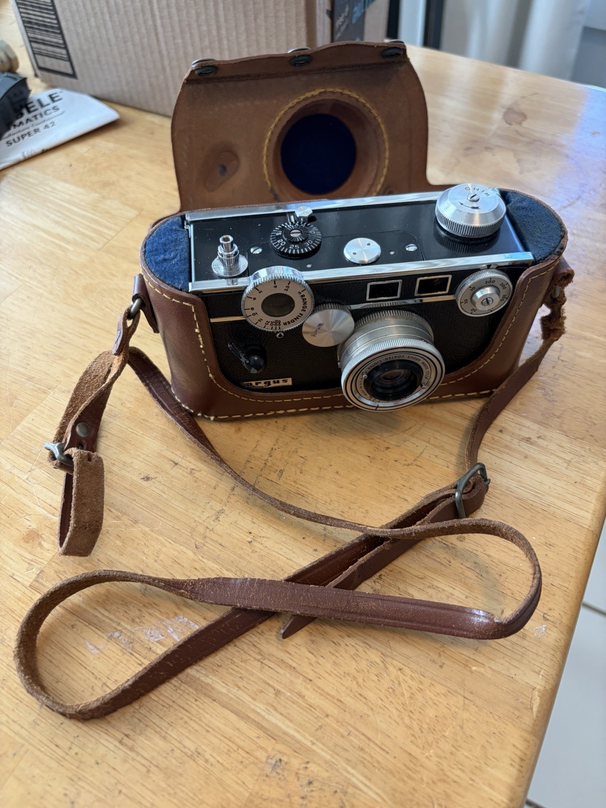 Argus Argus C3 vintage camera equipment - eBay listing photo 4