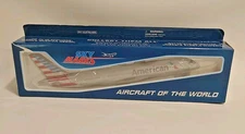 Skymarks SKR827 American Airlines Boeing 787-8 Desk Model 1/200 Airplane