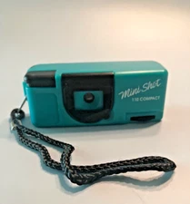 VINTAGE Sakar 110 Film Mini Shot Travel Handheld Camera Turquoise