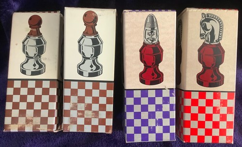 Avon Cologne Full Chess Set (32 pcs) - Picture 6 of 7