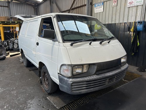 Toyota Townace Right Inner Park Light YR39 04/1992-12/1996 - Picture 4 of 8