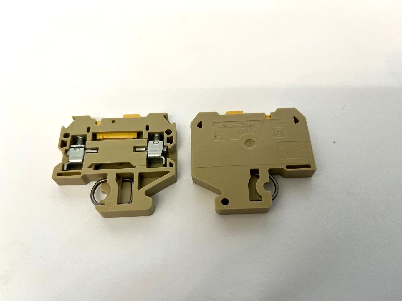 Weidmuller 0412260000 SAKR DIN Rail 24 - 12 AWG Terminal Test Disconnect 5off