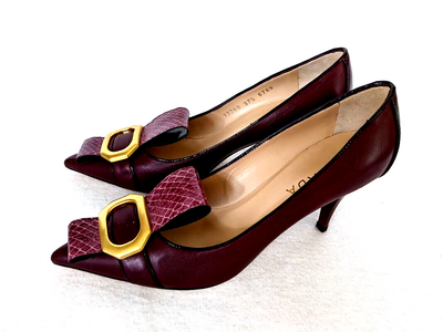 Escada Italy Burgundy leather Heel Goldtone Buckle Pump-37.5 New 