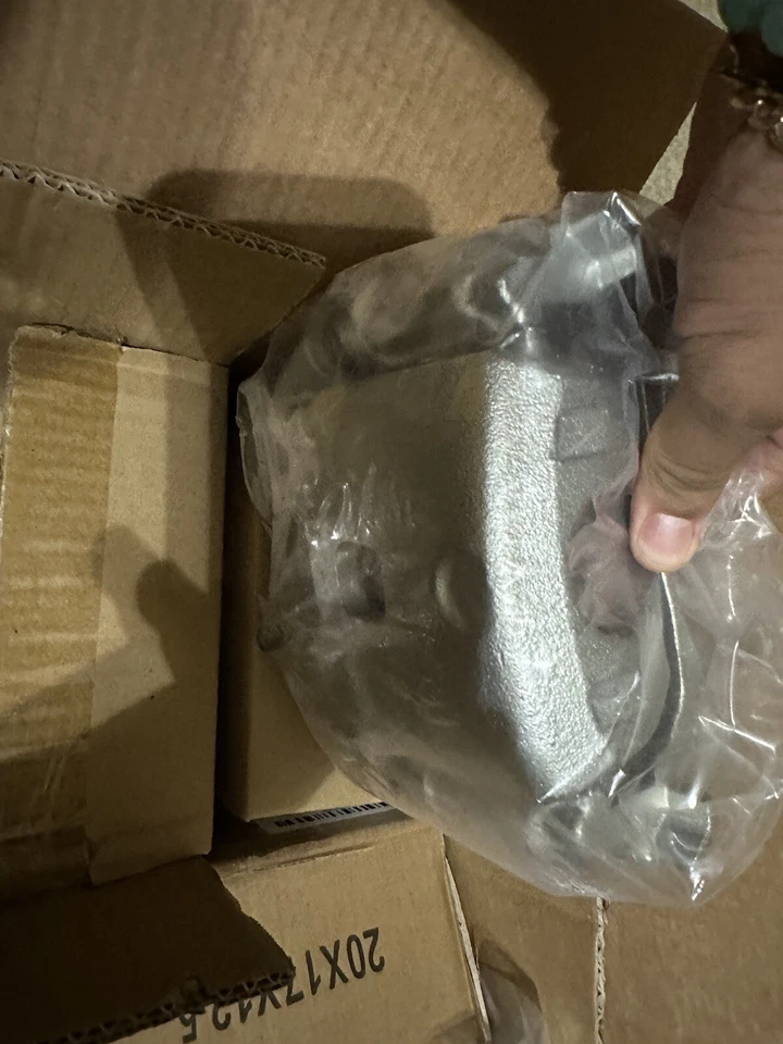 Pinzas de freno delanteras y traseras con kit de soporte para Nissan Altima 2013 - 2018 Foto 4 de 4