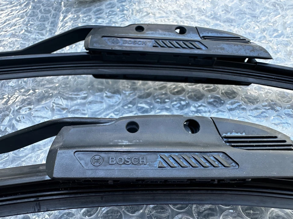 Brazos limpiaparabrisas Nissan Pathfinder 2005-2012 con cuchillas Bosch Foto 4 de 4