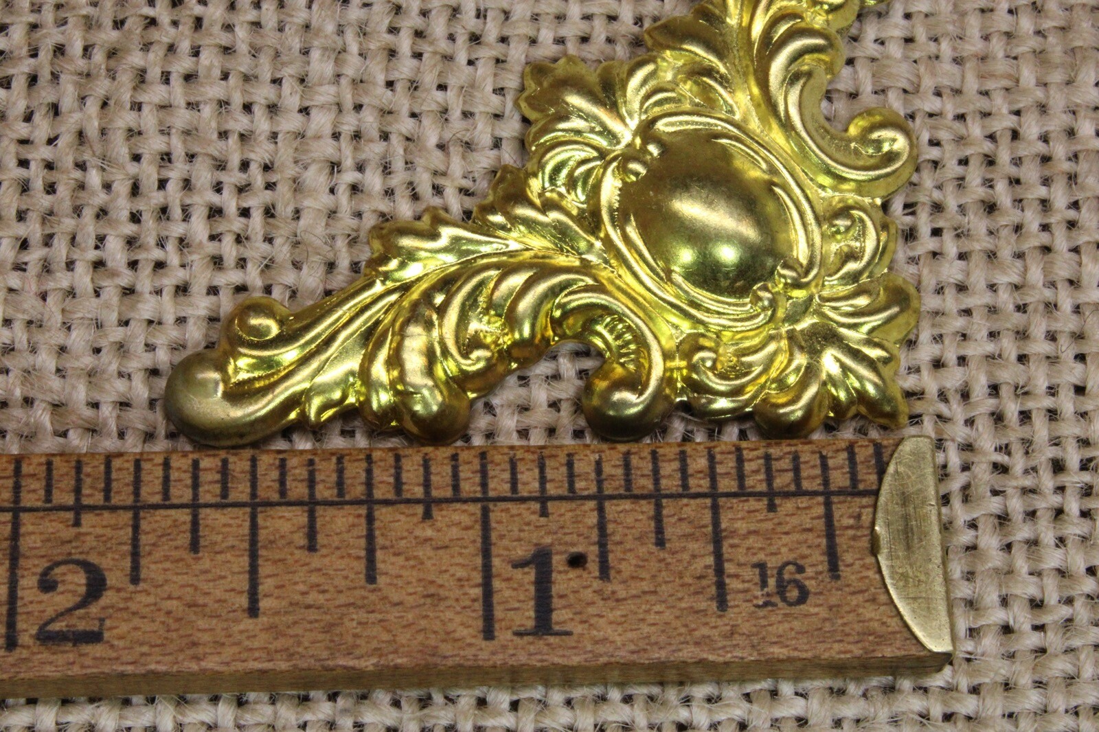 4 old decorative Brass Corners Picture Frame Clock 2 3/8” Appliques